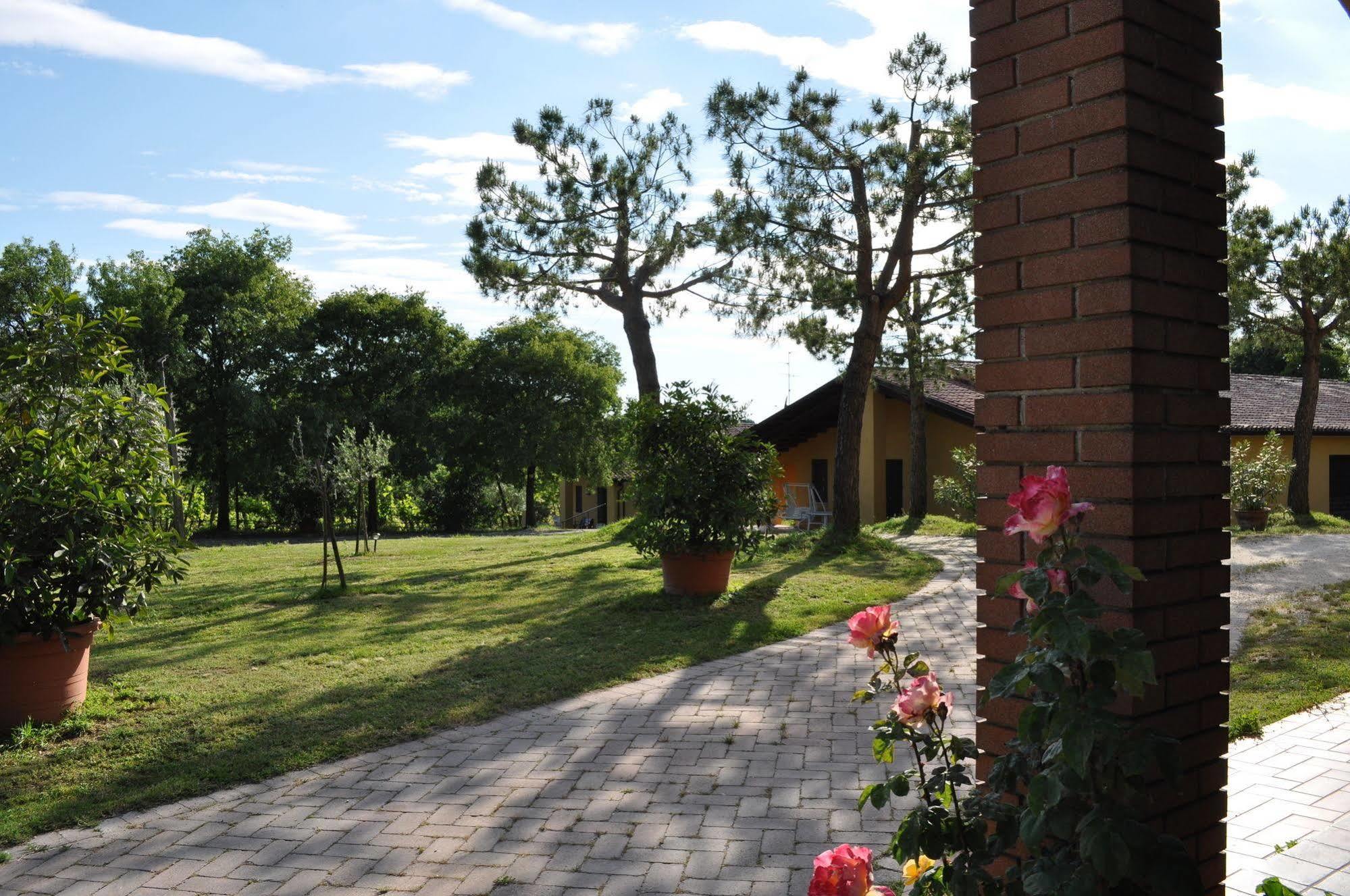Agriturismo Gardenali Волта Мантована Екстериор снимка