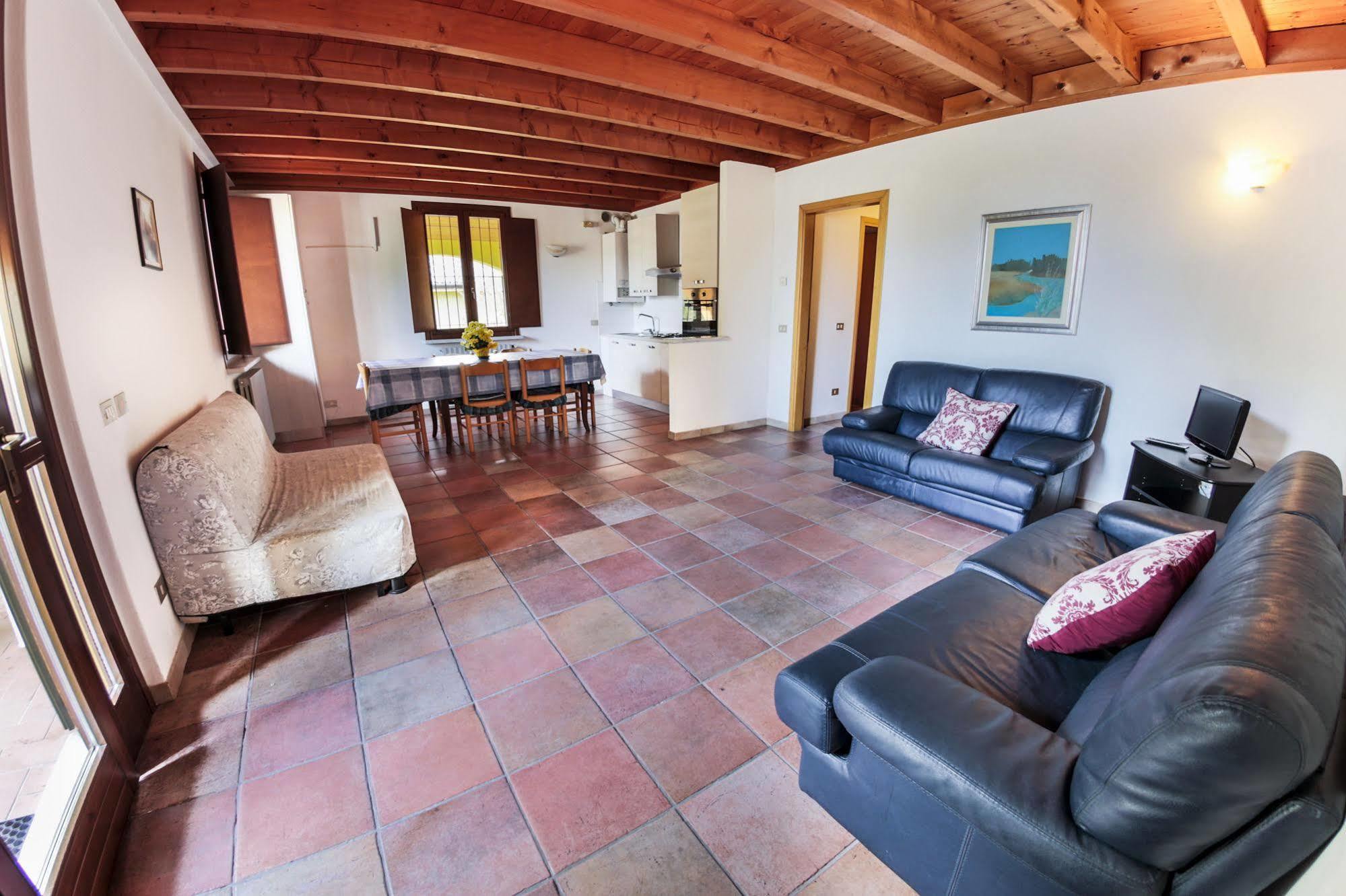 Agriturismo Gardenali Волта Мантована Екстериор снимка